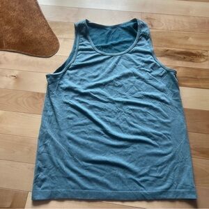 Lululemon Athletica Men’s Swiftly Tech Tank size medium